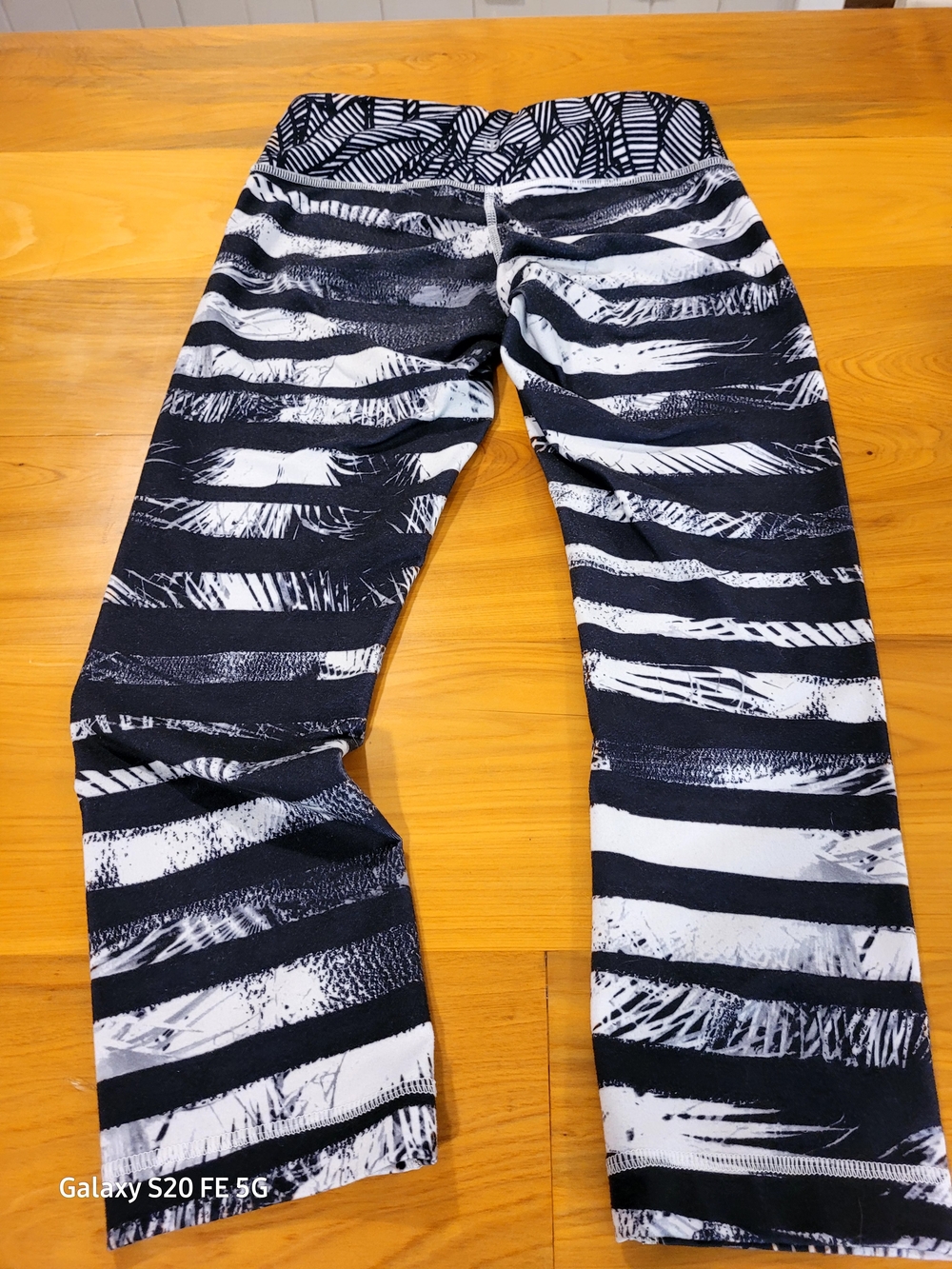 Lululemon Black & White Striped Athletic Leggings